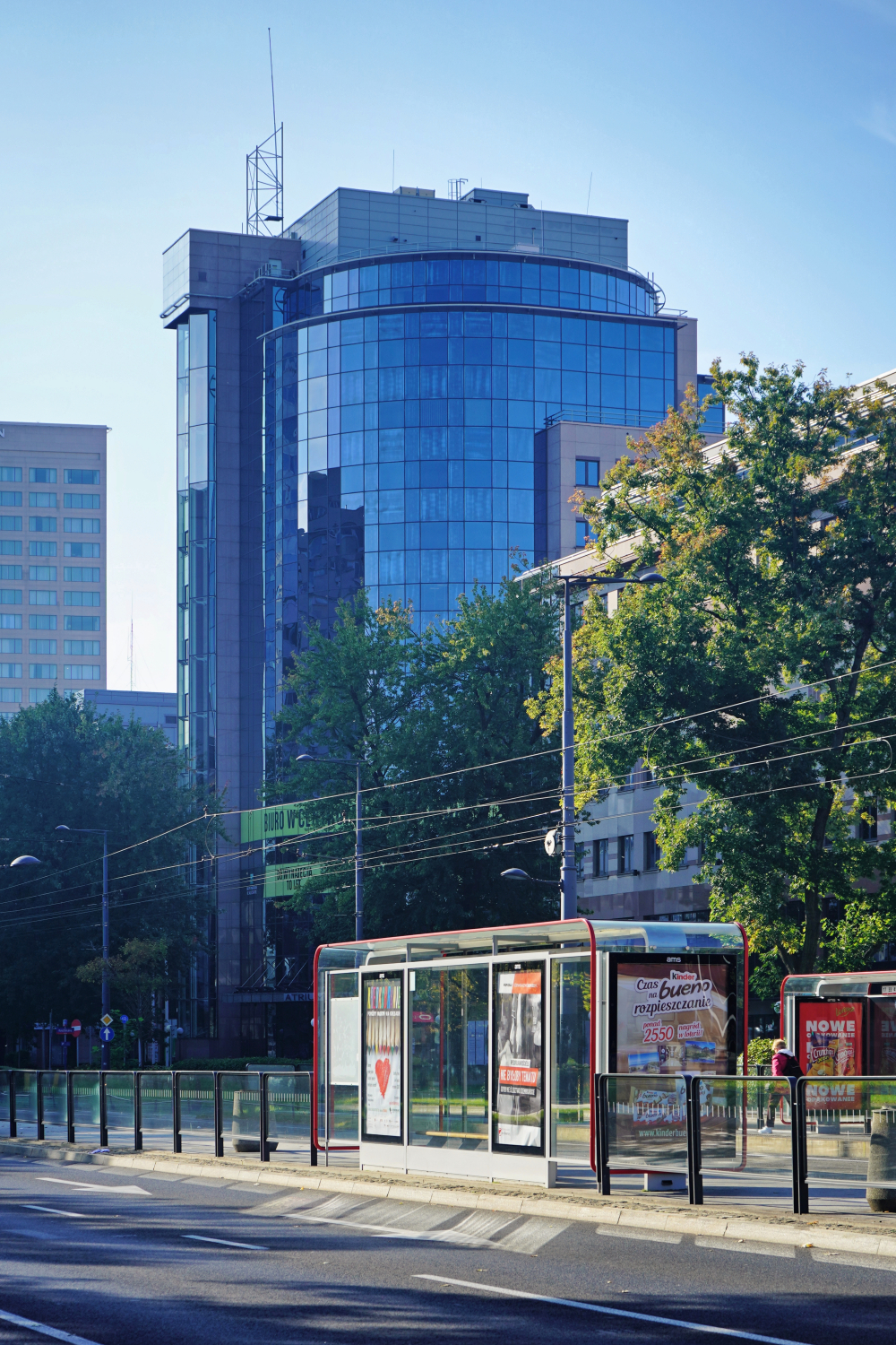 Zdjęcie architektury budynku Atrium Tower (Atrium Business Center)